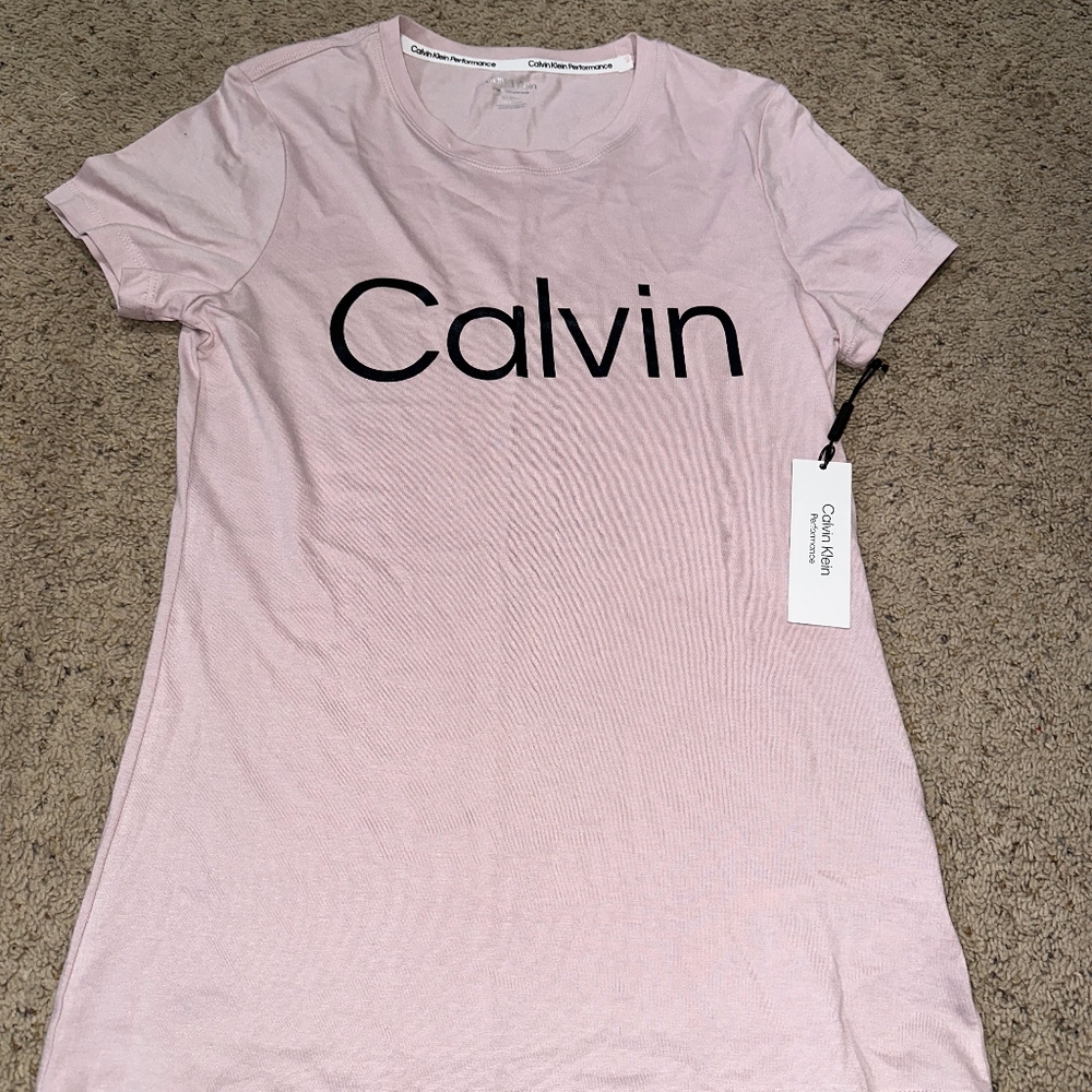 NWT Women's Calvin Klein T-shirt